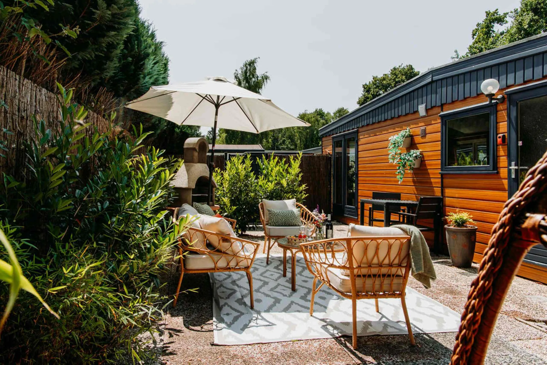 Terras van Tiny House Bamboo